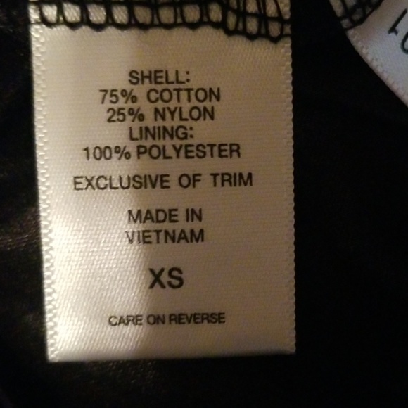 RELISTED Crochet lace split neck tank - Picture 3 of 3